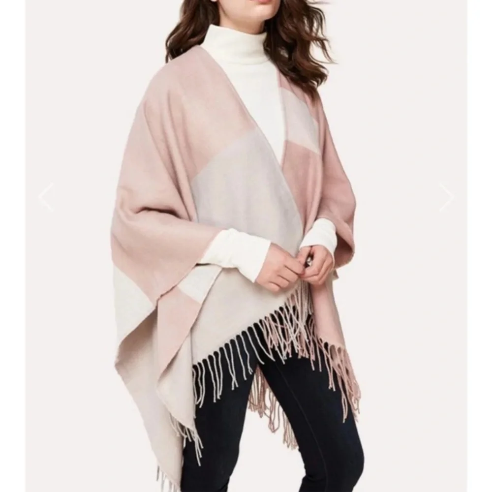 SOIA & KYO Women's Wrap Poncho‎ Shawl Neutral Color Block Fringe Acrylic